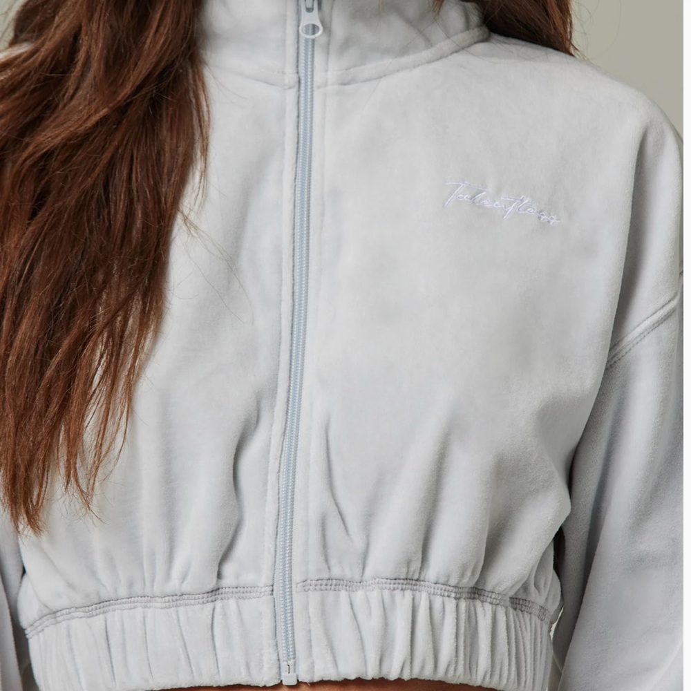 TALENTLESS FULL ZIP CROPPED JACKET